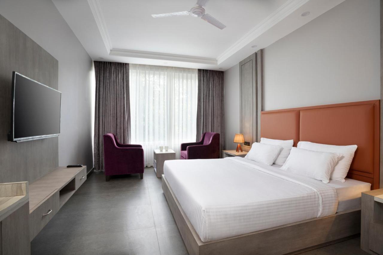 The Porto By Lagom Vagator Goa Near Ozran Beach Анджуна Екстериор снимка