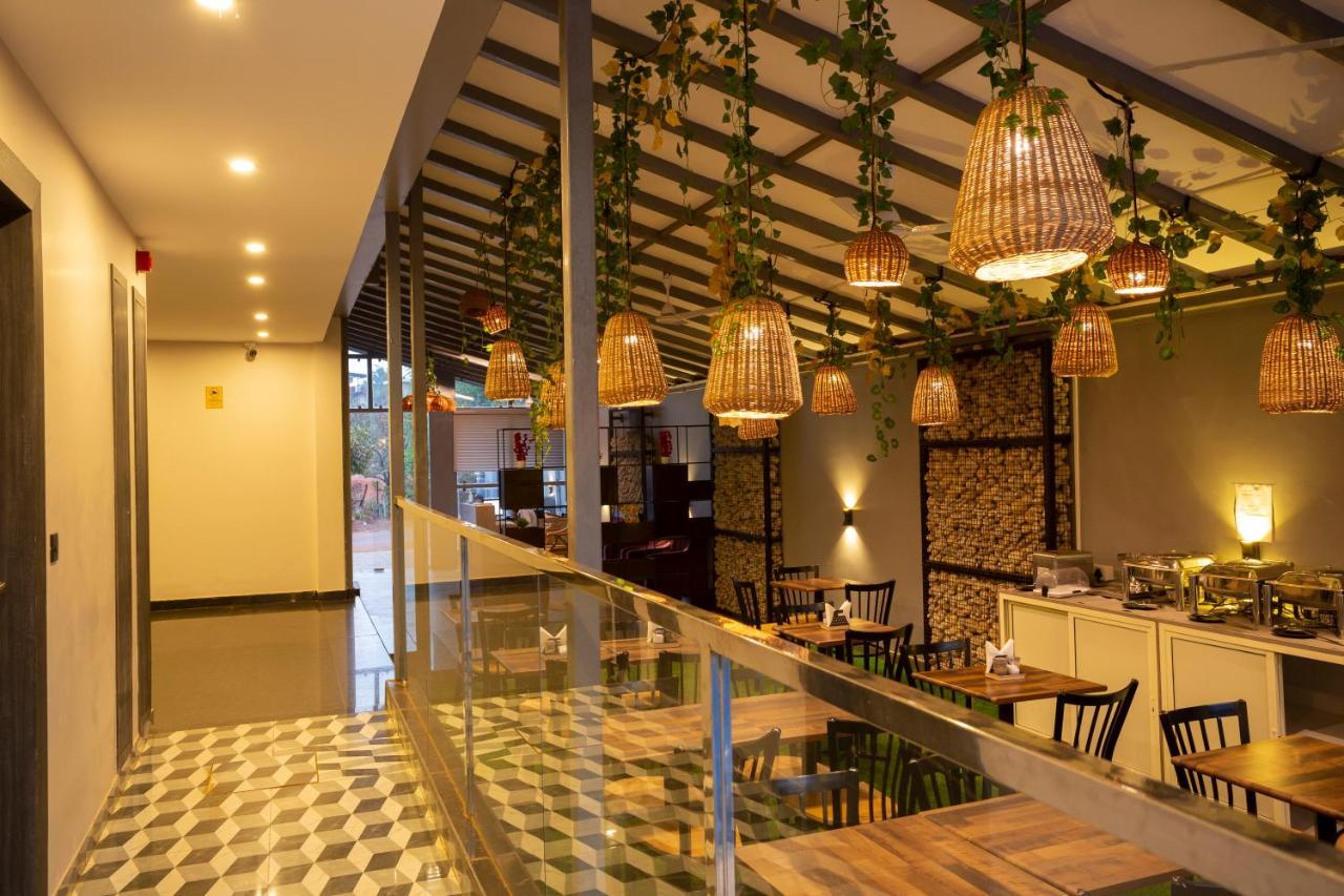 The Porto By Lagom Vagator Goa Near Ozran Beach Анджуна Екстериор снимка